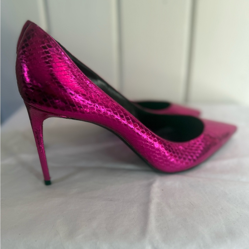 Saint Laurent
Zoe exotic leathers heels Fuchsia Heels, RARE, new. 41 or size 10